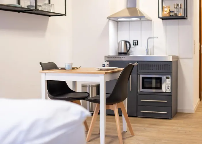 Modernes In Der Innenstadt Apartment Würzburg